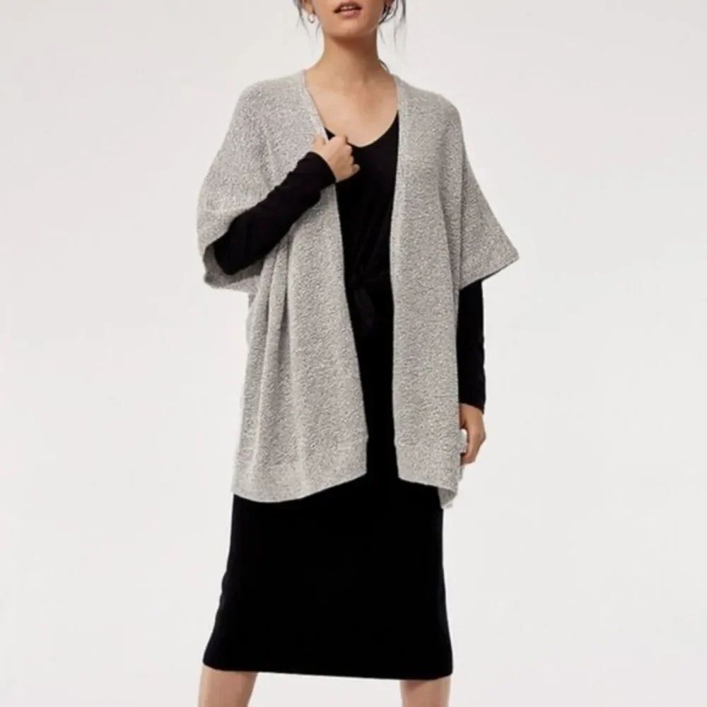 Aritzia Community Iconic Cape Tan and Black Size M/L